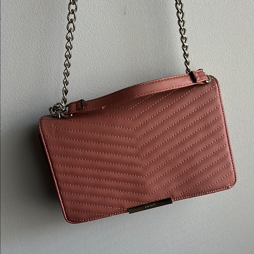Elegant Pink Quilted Chain Bag